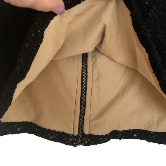 Urban Outfitters Pins & Needles Black Crochet Lace Zip Back Bustier Large - Picture 4 of 5